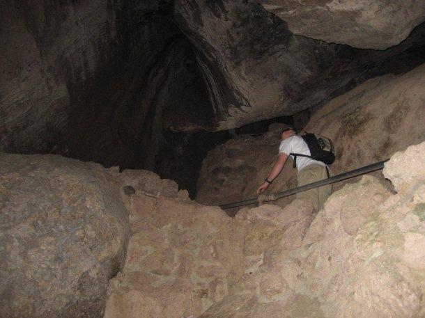 bear-gulch-cave-pinnacles