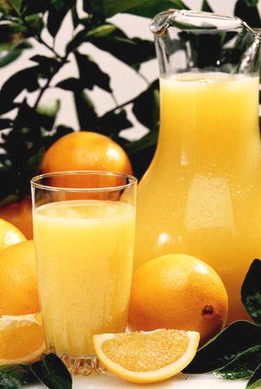 Oranges_and_orange_juice