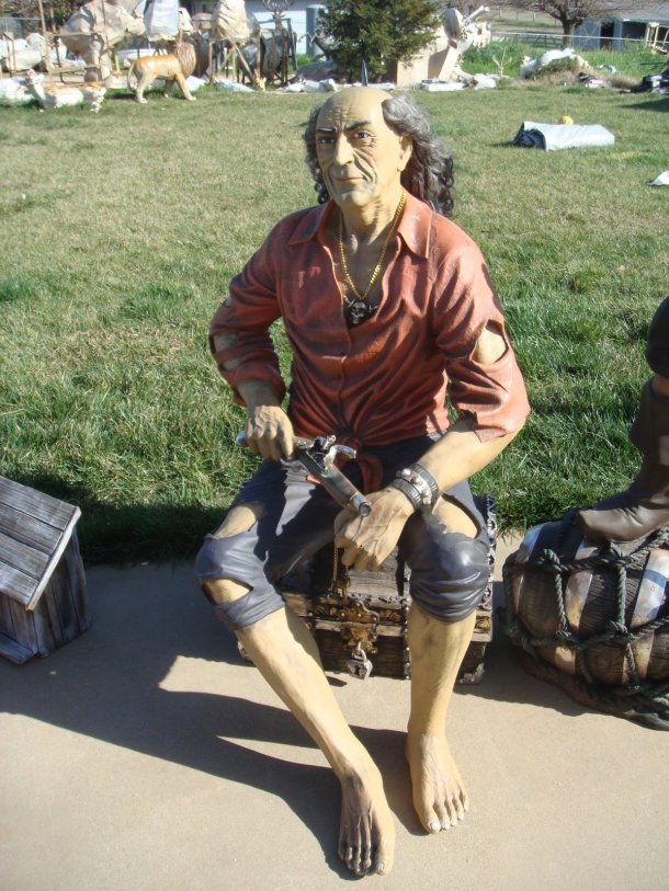 pirate-roadside-attraction