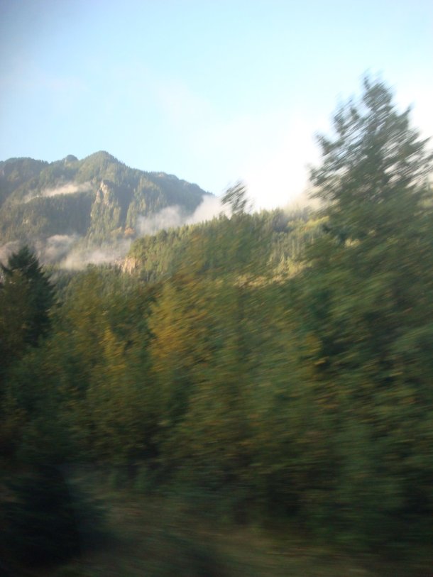 cascade-mountains-washington-from-train