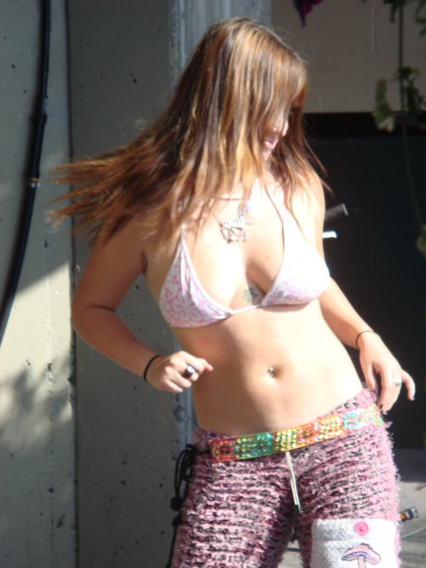 dancing-girl-pikes-place-seattle