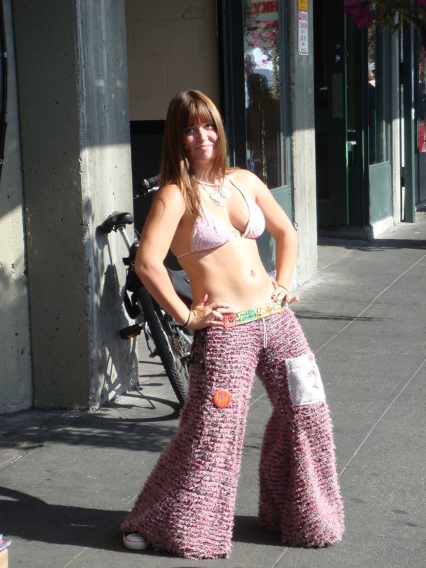 dancing-girl-pikes-place-seattle