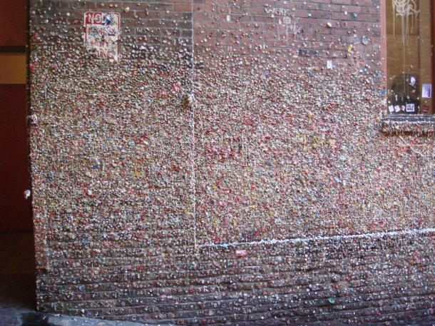 wall-of-gum-seattle