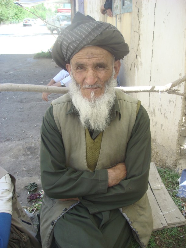afghan man salang pass