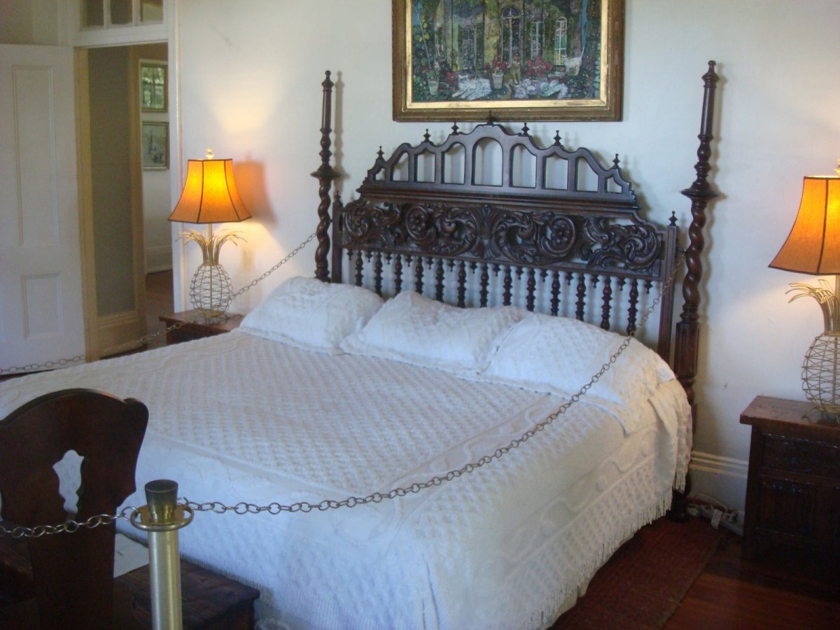 hemingway home bedroom