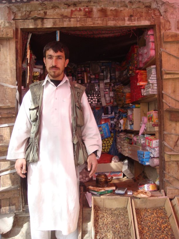 afghan-shopkeeper