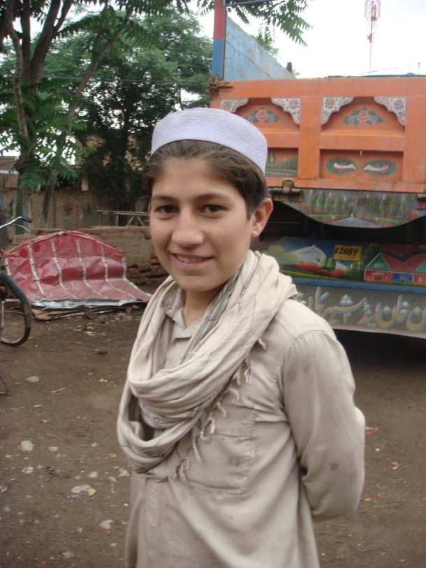 pakistan-truck-yards