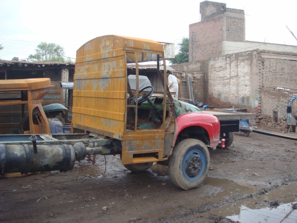 Peshawar-Truck-Yards