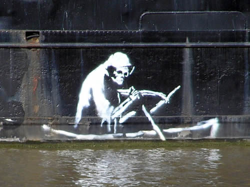 banksy-ghost-ship banksy-ghost-ship
