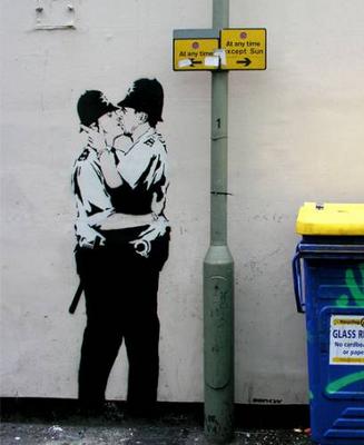 kissing-police kissing-police