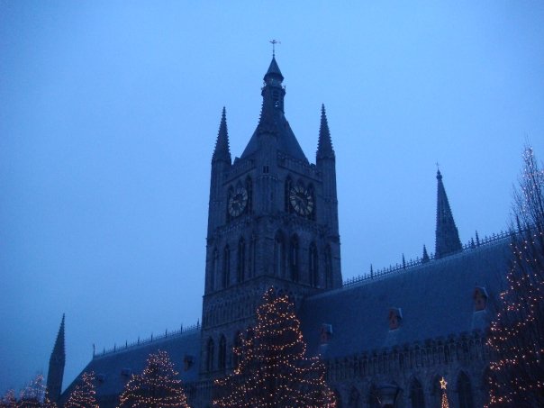 n563903375_990592_1944