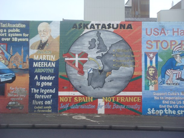 falls road murals