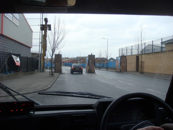 gates belfast peace wall