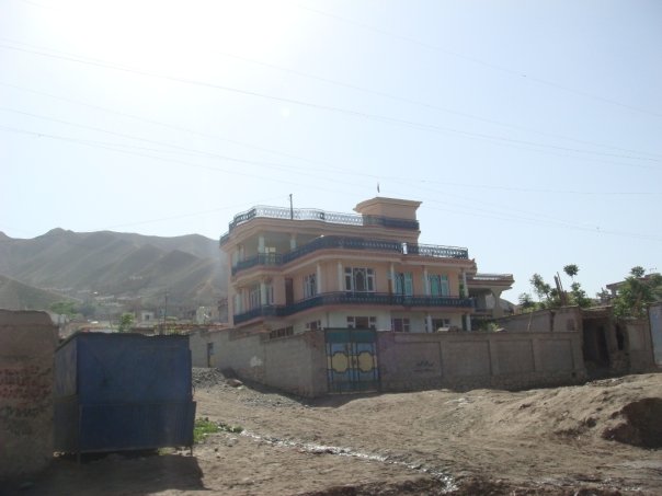 n563903375_855886_9210