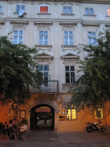 4817_91160388375_563903375_1825765_196520_n