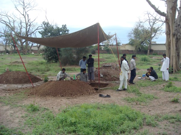 grave diggers peshawar