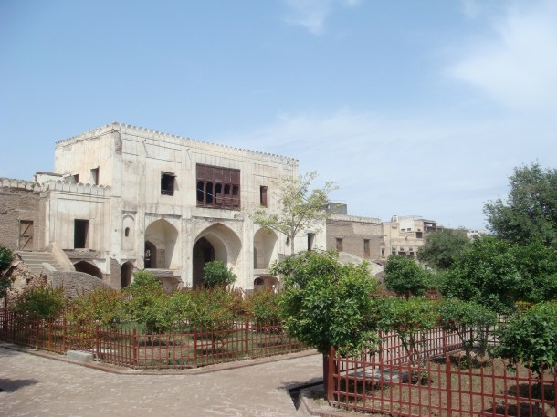 old-city-peshawar-pakistan
