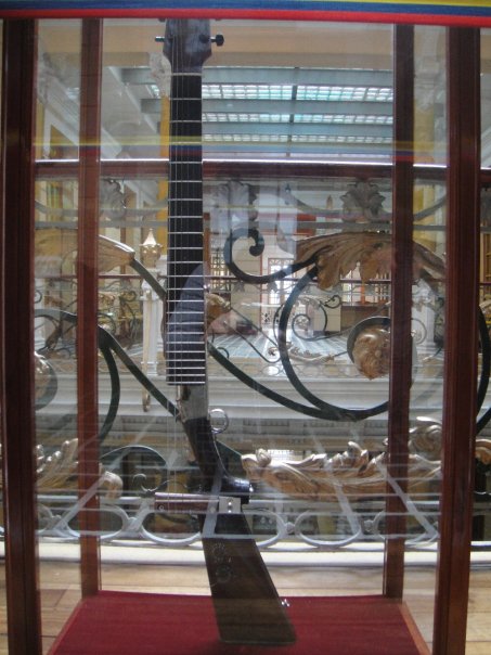 A functioning gun guitar in Colombia