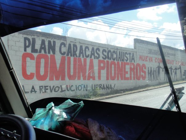 Anti-American graffiti and murals in Venezuela