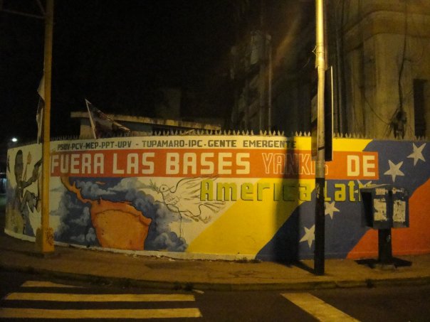 Anti-American graffiti and murals in Venezuela