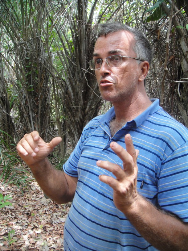 Bruno discussing some of the finer points of beekeeping