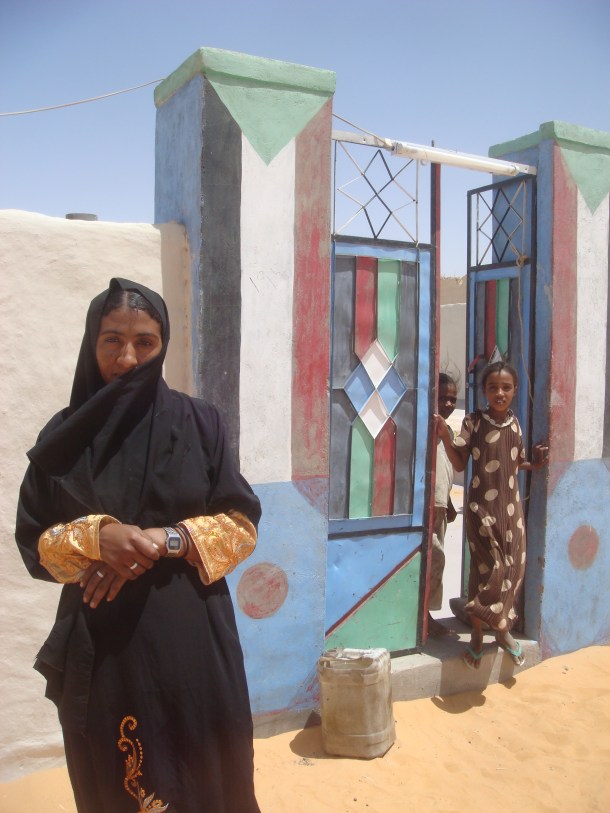 Sudan girl in desert