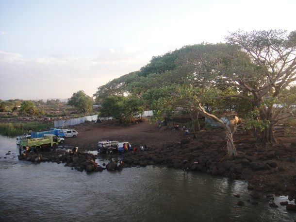 car wash on Nile River in Bahir Dar
