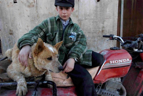 William Albert Allard, Kelly Hofer and Cactus, Surprise Creek Colony, Stanfore, Montana, 2005