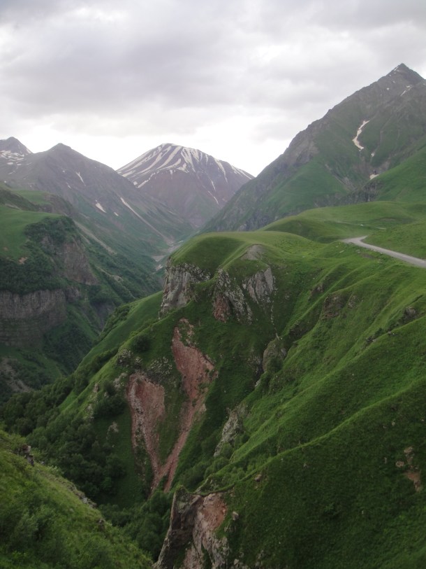 georgian military highway gudaur abyss