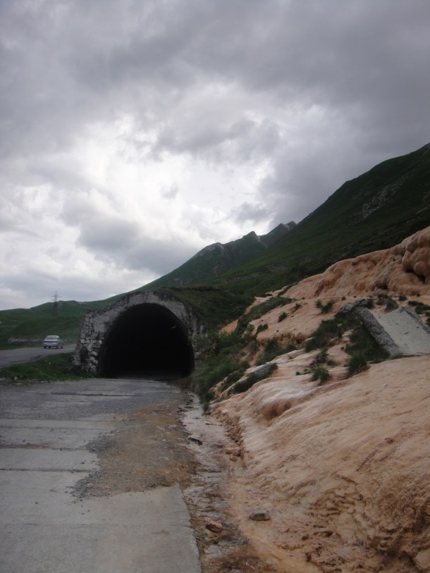 georgian military highway krestovy pereval