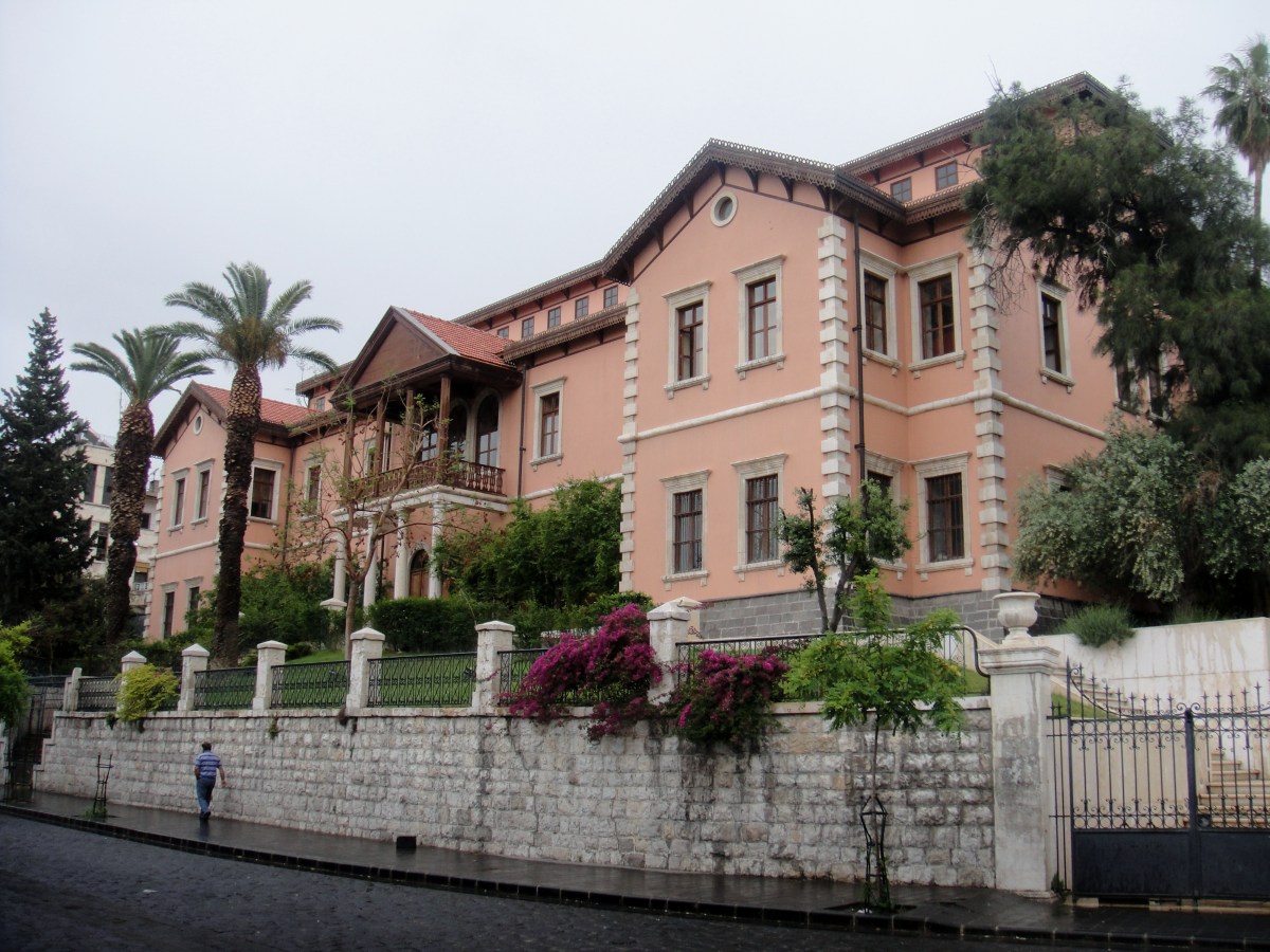 wealthy-damascus-home