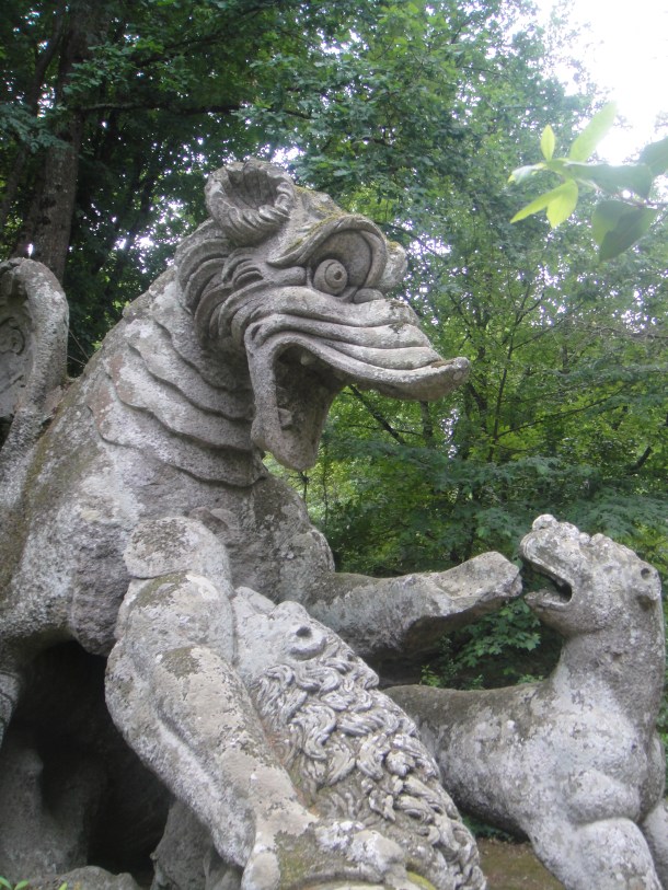 bomarzo dragon fighting lions