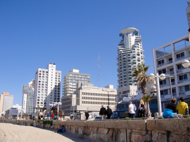 Shlomo-Lahat-Promenade