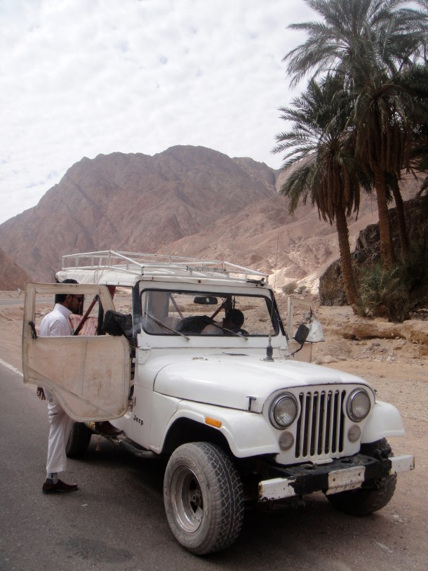 smugglers jeep sinai