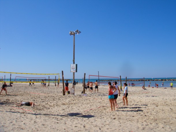 tel-aviv-beach 