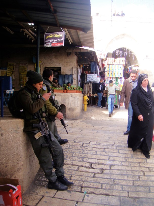 jerusalem old city soldiers