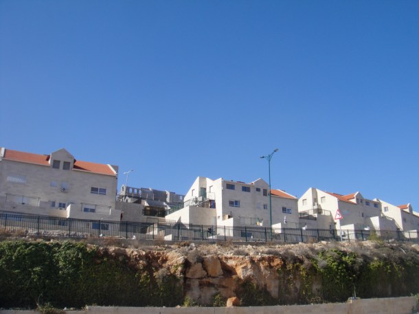 qiryat arba settlement