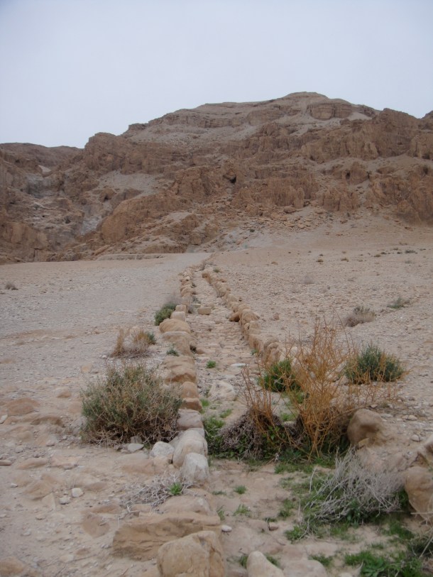 qumran aqueduct 