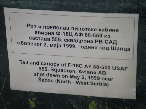 tail and canopy of f-16c af 88-550 usaf 555 squadron aviano ab shot down on may 2 1999 near sabac north-west serbia