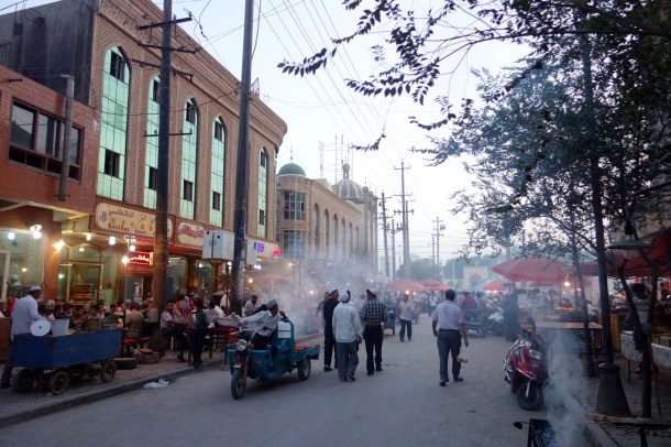 night-market-kashgar