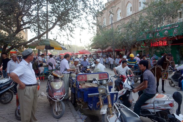 night-market-kashgar