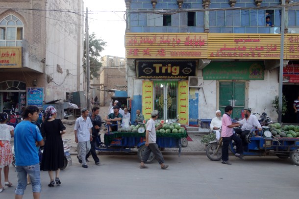 night-market-kashgar