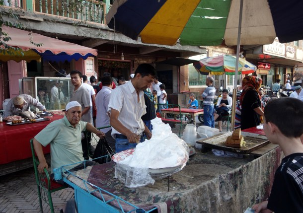 night-market-kashgar
