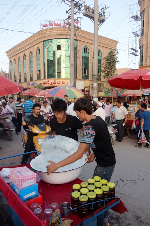 night-market-kashgar