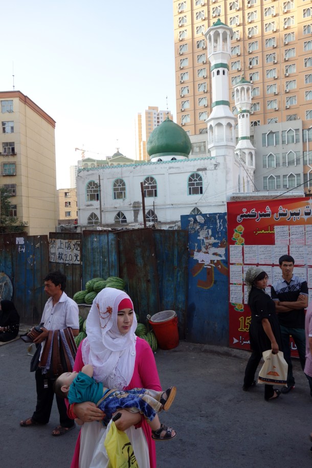 uighur-woman-xinjiang
