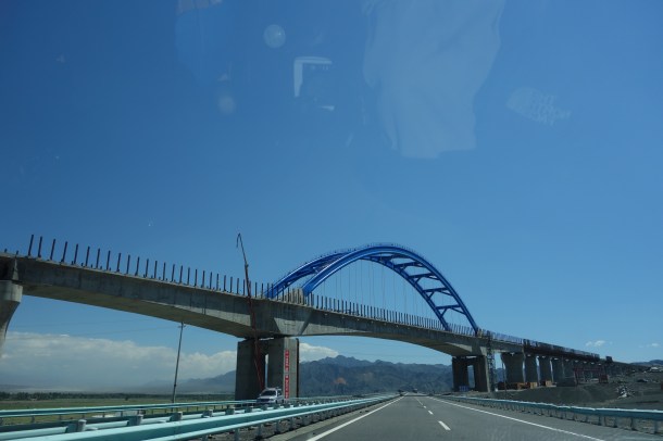 high-speed-rail-line-to-urumqi