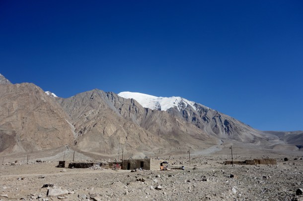 Karakoram-Highway-settlement