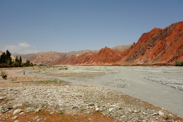 oytagh-red-mountains