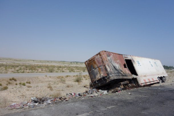 truck-accident-xinjiang