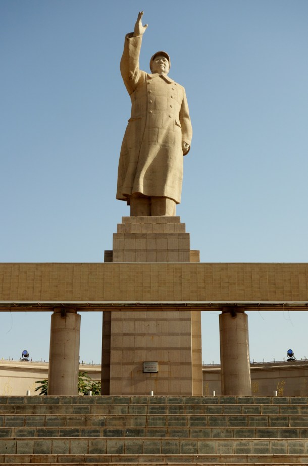 mao-statue-kashgar